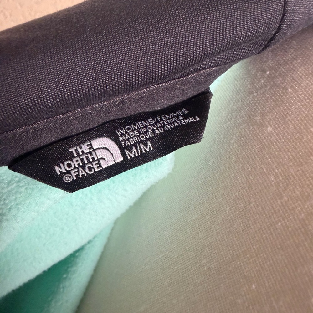 The North Face Women's Light Green Hoodie Jacket - Picture 4 of 4